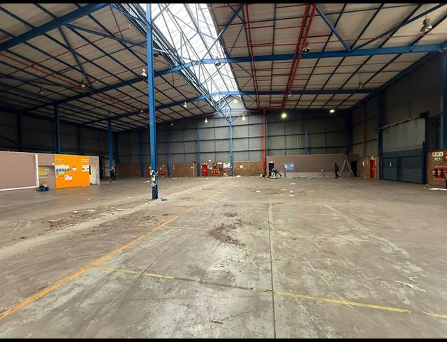 2,594M² WAREHOUSE TO LET IN SPARTAN